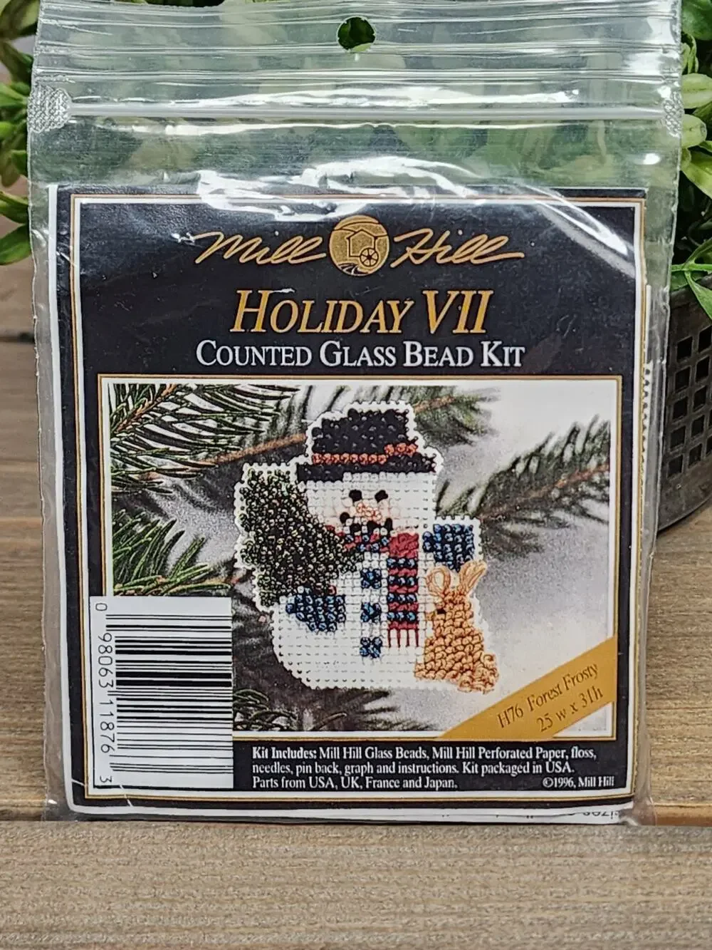 Mill Hill Holiday Ornament VII Counted Glass Bead Kit Forest Frosty #H76